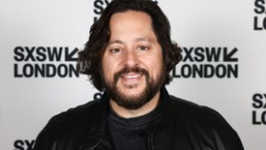 Budapestre érkezik az ember, aki feltámasztotta az óriásfarkast