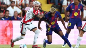 „Húzzatok el innen, kutyák, itt nem ajándékoznak mezeket!”