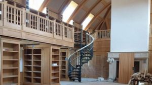 Hadházy Ákos szerint giccses könyvtár épült Hatvanpusztán a volt cselédházból