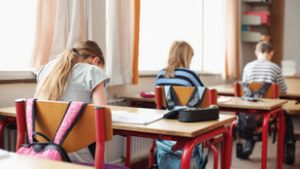 Idén kell felülvizsgálni a Nemzeti alaptantervet, de a Belügyminisztérium nem változtat