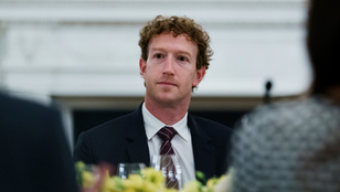 Mark Zuckerberg beperelte a Metát