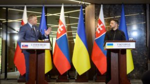 Az ellenzék szerint Fico Putyin szóvivője, és hatalmasat hibázott Zelenszkij előtt