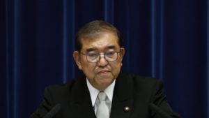 Bejelentette lemondását Isiba Sigeru japán miniszterelnök