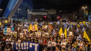 Az elmúlt hónapok legnagyob tüntetése zajlott Izrael-szerte, a háború befejezését követelték
