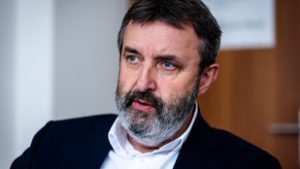 A Magyar Nemzet kíméletlenül beleállt két magyar kutatóba, Palkovics László nem hagyta annyiban