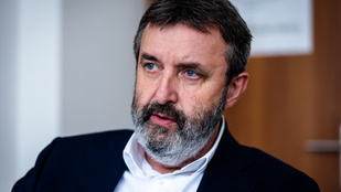 A Magyar Nemzet kíméletlenül beleállt két magyar kutatóba, Palkovics László nem hagyta annyiban