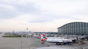 Veszélyes anyag miatt kiürítették és lezárták a londoni Heathrow repülőtér egyik terminálját