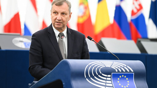Lengyelországgal akartak szolidaritást vállalni, de ehelyett kitört a botrány