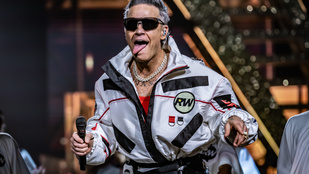 „Az én nevem Robbie kib*szott Williams, ez meg a s*ggem”
