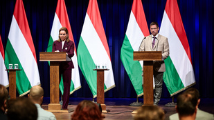Ezen a héten is a kamerák elé áll Gulyás Gergely és Vitályos Eszter