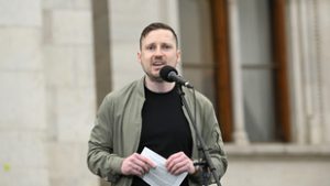 Terézváros polgármestere államkötvény vásárlásával kerüli el azt, hogy oda kelljen adni a pénzt az államnak