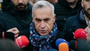 Vádat emeltek Calin Georgescu volt román államfőjelölt ellen