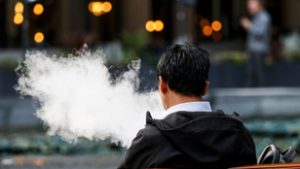 A hagyományos cigaretták ideje lejárt, a jövő füstmentes – a dohányóriás nagy dobása