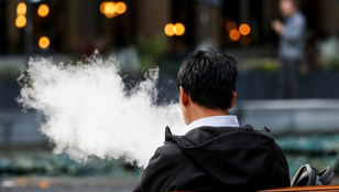 A hagyományos cigaretták ideje lejárt, a jövő füstmentes – a dohányóriás nagy dobása
