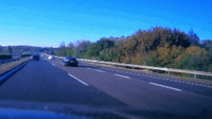 Megdöbbentő videón a szombati, M7-esen történt baleset