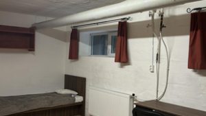 Hadházy Ákos szerint a diákokat már a pincébe költöztetik a kollégiumi helyhiány miatt