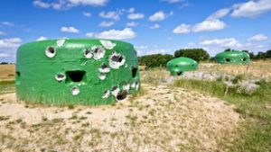 Egykor Hitler, ma már Jézus néz le a halálos rave-partik véres helyszínére