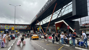 Két utasszállító repülőgép ütközött a moszkvai repülőtéren