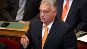 Orbán Viktor: Igazi komcsi tempó