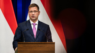 Gulyás Gergely ellentmondott Semjén Zsoltnak, súlyos kérdések hangoztak el a Kormányinfón