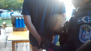 Egy vidéki tanyán fogtak el egy nyolc éve körözött férfit a rendőrök