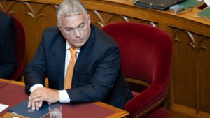 Kiszivárgott Orbán Viktor heti DPK-hírlevele: Ti vennétek használt autót valakitől, aki egy papírmaséval vitatkozik?