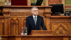 Meglepő ítélet a bíróságon: jogtalanul büntette meg Kövér László a rabszolgatörvény elleni tiltakozó képviselőket