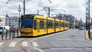 Karbantartás miatt több októberi éjszakán pótlóbusz jár a 6-os villamos helyett