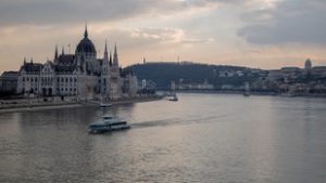 Sokkoló jelentés érkezett, így luxiznak Budapesten, milliók mentek el csak a parkolásra