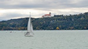 Ennyi idő lenne kipihenni a munkastresszt, de a magyarok erről csak álmodhatnak