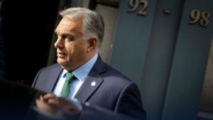 Élesedik a verseny, a következő harminc nap kritikus lehet  Orbán Viktor számára