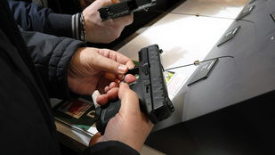 Jön a lex Ruszin-Szendi, de vajon hogyan tarthat egy átlagos állampolgár fegyvert?