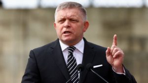 Robert Fico titokzatos betegsége miatt nem repült el az EU-csúcsra
