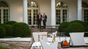Donald Trump elszabadult, arannyal pakolja tele a Fehér Házat