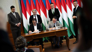 Történelmi földgázszerződés megkötését jelentette be Szijjártó Péter
