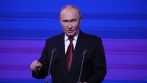 Vlagyimir Putyin: A magyarok többsége magyar akar maradni, és támogatni fogja Orbánt