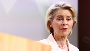 Most eldől, lesz-e palotaforradalom Ursula von der Leyennel szemben