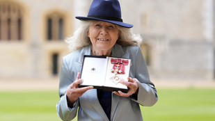 Meghalt Jilly Cooper, a híres brit regényírónő