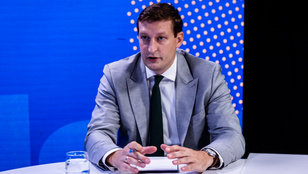 Egy hónap alatt 350 milliárd forint mozdult meg, felfordult a lakáspiac