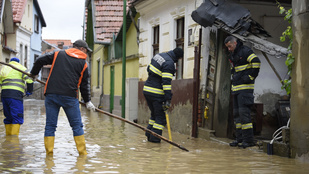 Több romániai megyében függesztik fel az oktatást árvízveszély miatt