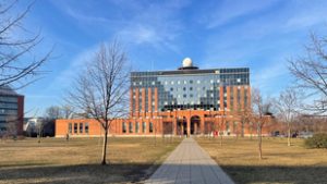 Nem létező kancellári utasításra hivatkozva tagadták meg a tiszteletdíjat egy 70 év feletti bírálótól az ELTE-n