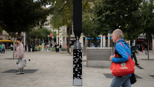 Egészen furcsa dolgot adtak át Budapesten, de van jelentése