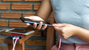 Láthatatlan szabályrendszer befolyásolja az életünk, mégsem lehet egy rossz szavunk sem