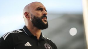 Több mint testőr: Messi őrangyala így bombázott 18-ról a pipába