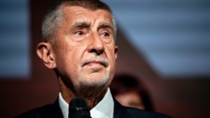 Korábban náci karlendítő, rasszista kijelentéseket tevő politikus akadályozhatja Orbán Viktor szövetségesét