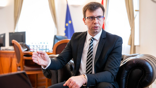 Háború indult Európa lelkéért, Orbán Viktor az egyik kulcsemberét küldte az ütközetbe