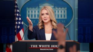 „Anyád javasolta” – mondta a Fehér Ház szóvivője, miután megkérdezték, miért Budapesten lesz a Trump–Putyin-találkozó