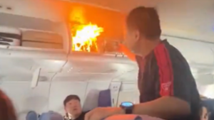 Pánik a fedélzeten: 10 ezer méter magasban kapott lángra a poggyásztartó az Air China egyik járatán