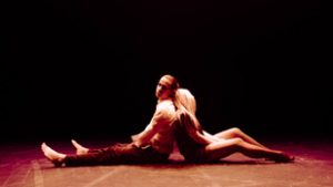 Vezetés közben életveszély hallgatni, mégis megéri, mert túlélhető