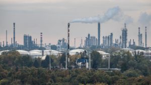 Hatalmas bajba kerülhet Orbán Viktor szövetségese a Mol olajfinomítójában történt tűz miatt